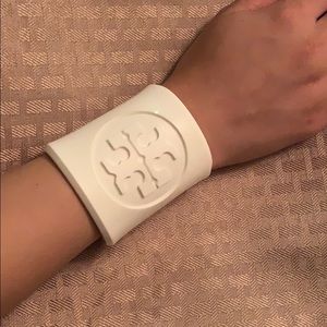 Like New! Tory Burch Bracelet! Worn twice.